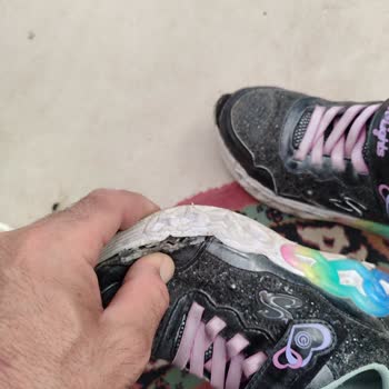 Skechers Çocuk Ayakkabısı Kısa Sürede Bozuldu, Firma Sorumluluk Almıyor