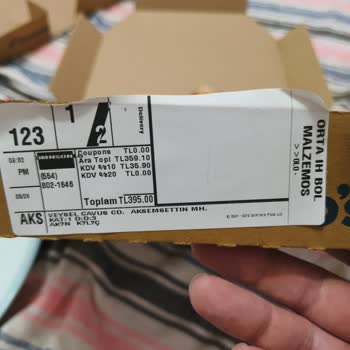 Domino's Pizza'da Orta Boy Pizzaların Küçük Ve Malzemesiz Gelmesi