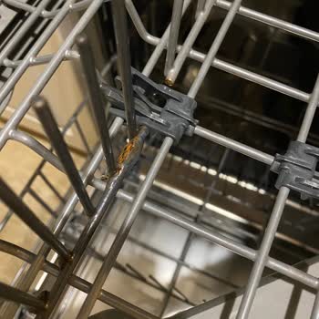 Arçelik Bulaşık Makinesi Sepetlerinde Paslanma Ve Koku Sorunu