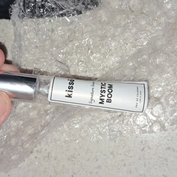 Kırık Parfüm Şişeleri Ve İlgisiz Müşteri Hizmeti