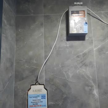 Kofra Kutusundan Usulsüz Elektrik Hattı Çekilmesi Ve İlgisizlik
