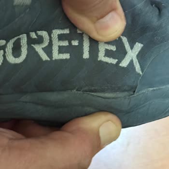 Mizuno Goretex Ayakkabıda Kısa Sürede Açılma Ve Mağaza İlgisizliği