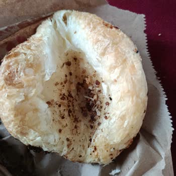 Kıymalı Poğaçanın İçinin Boş Çıkması Hayal Kırıklığı Yarattı