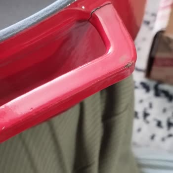 Aras Kargo İle Siparişlerim Hasar Görüyor Ve Personel Davranışları Sorunlu