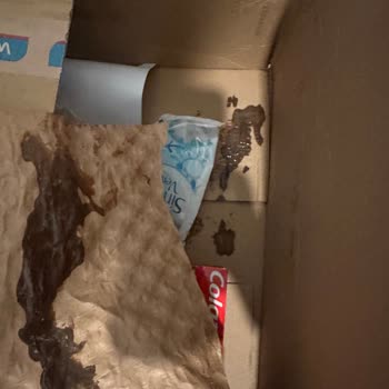 Siparişlerde Sürekli Dökülen Ürünler Ve Yapış Yapış Paket Sorunu