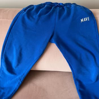 İlk Giymede Sökülen Ürün Ve Mağaza İlgisizliği