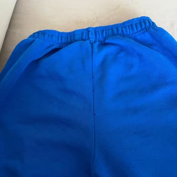 İlk Giymede Sökülen Ürün Ve Mağaza İlgisizliği