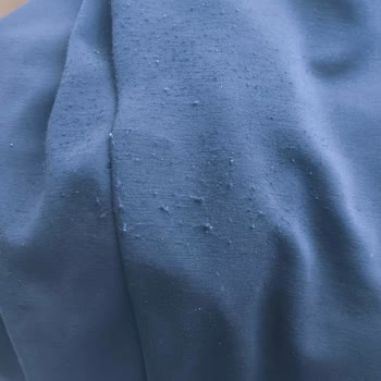 İlk Giyişte Tiftiklenen Pantolon Ve Sorunlu İade Süreci