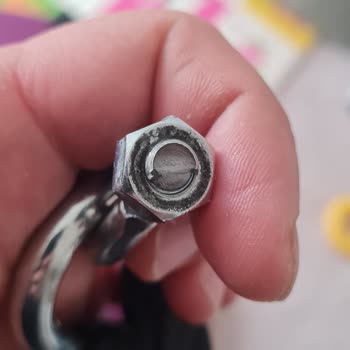 Svava Salıncak Aparatının Kırılması Sonucu Güvenlik Sorunu