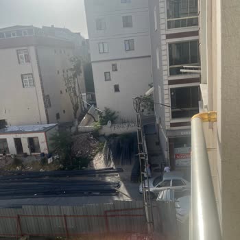 Beylikdüzü Belediyesi İnşaat Nedeniyle Sokakta Güvenlik Sorunu Ve Zabıtanın İhmalkâr Tutumu