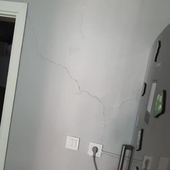 Deprem Sonrası Evimdeki Ağır Hasar İçin Sigorta Yeterli Ödeme Yapmadı