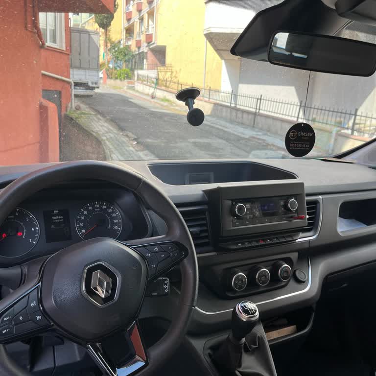 Renault Trafic Araçta Çözülemeyen Koltuk Ve Direksiyon Ses Sorunu