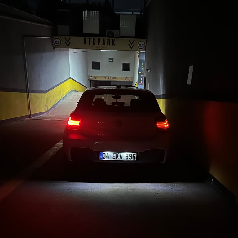 BMW 1 Serisi Stop Lambası Arızası Güvenliği Tehdit Ediyor