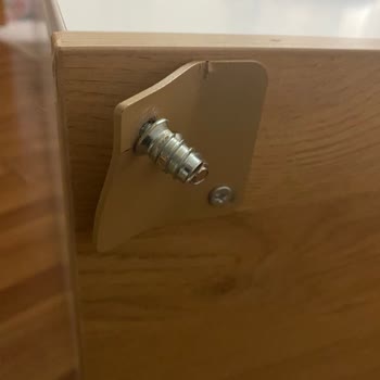 Çilek Bebek Odası Dolabı Ayakları Kolayca Kırıldı Müşteri Hizmetleri Sorumluluk Almadı