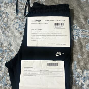 Nike Eşofman İlk Yıkamada Çekti Ve Renk Attı Mağaza Çözüm Sunmadı