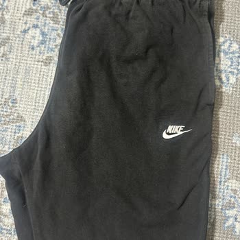 Nike Eşofman İlk Yıkamada Çekti Ve Renk Attı Mağaza Çözüm Sunmadı