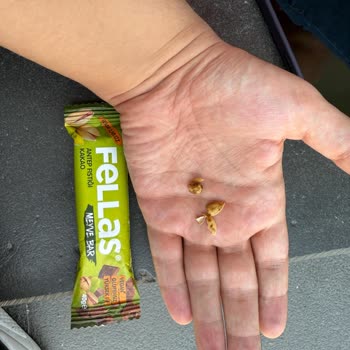 Çikolatanın İçinden Fıstık Kabuğu Çıktı, Dişim Kırılıyordu!