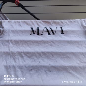 Bingo Yumuşatıcı Çamaşırlarda Kırmızı Leke Yaptı