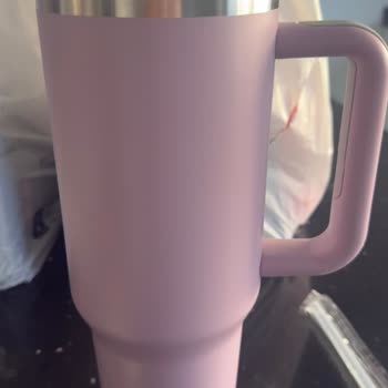 Я получила неоригинальную бутылку Stanley с плохой упаковкой