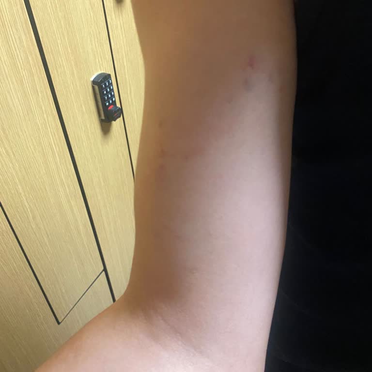 Zeytinburnu Tramvay Durağında Güvenlik Görevlilerinin Sert Müdahalesi