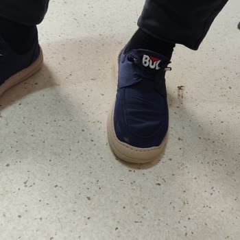 Bulldozer Ayakkabıda Taban Kayması Ve Ağrı Sorunu