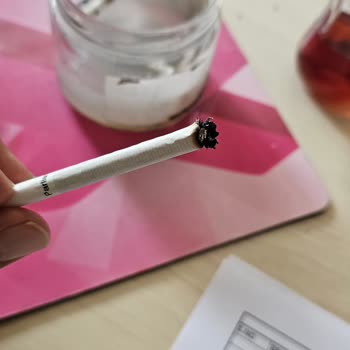 Parliament Midnight Blue Sigarasında Patlama Ve Tütün Dökülmesi Sorunu