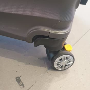 Valizim Kırık Teslim Edildi, Hiçbir Şekilde Geri Dönüş Yapılmadı