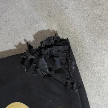 Galatasaray Store'dan Aldığım T-shirt Yanık Geldi Ve Destek Alamadım