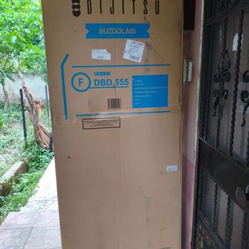 Teslimat Ve Servis Sürecinde Yaşanan Sorunlar Nedeniyle Buzdolabım Dışarıda Kaldı