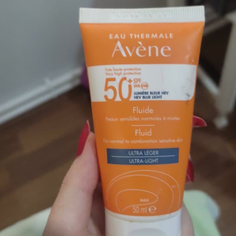 Avene Güneş Kremi Karma Ciltte Yağlanma Ve Sivilce Yaptı