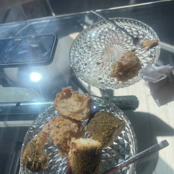 Taze Diye Satılan Eklerler Ekşimiş Çıktı, Sağlığımız Riske Atıldı