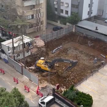 Kadıköy Belediyesi Saat 18.35 Ve İnşaat Gürültüsü Devam