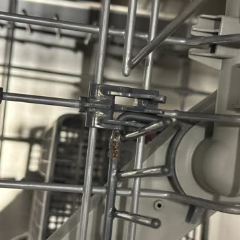 Bulaşık Makinesi Sepetleri 3 Yılda Paslandı, Garanti Kapsamı Dışında Kaldı