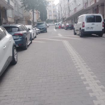 Çöp Konteyneri Nedeniyle Hijyen Ve Koku Sorunu Yaşıyoruz