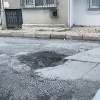 Bağcılar Belediyesi Bozuk, Çukur Yol!