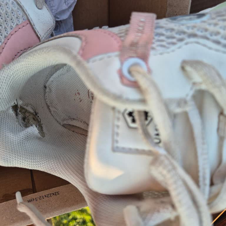 Lumberjack Ayakkabıda Topuk Yırtılması Ve Mağaza İnceleme Reddi