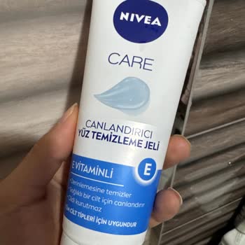 I Used Nivea Care Cream and It Severely Irritated My Skin