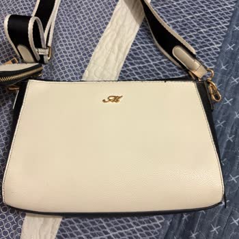 Mavi Çantanın 5 Ayda Yıpranması Ve Yanlarının Sökülmesi