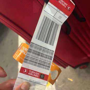 THY Seyahatinde Kötü İkram, Eksik Hizmet Ve Valiz Hasarı Hayal Kırıklığı Yarattı