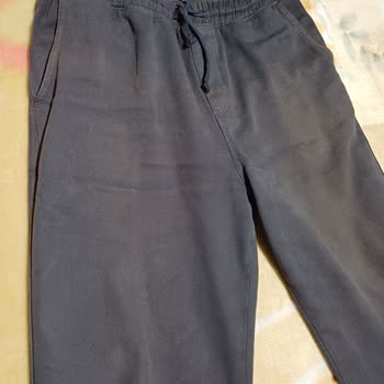 Pantolonlarda Renk Solması ve Kullanım Sorunu Hakkında Şikayet