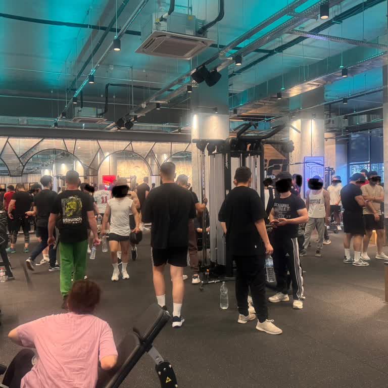 Aşırı Kalabalık Ve Yetersiz Hizmet Nedeniyle Spor Yapamıyoruz