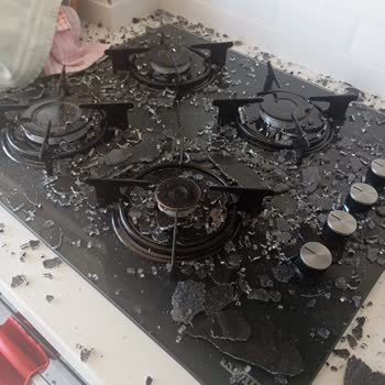 Kumtel Ankastre Setin Camı Patladı, Garanti Kapsamı Dışında Bırakıldı