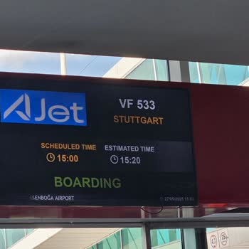 AJet Flüge VF534 und VF533 mit Verspätungen ohne Information an Passagiere