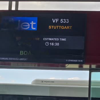 AJet Flüge VF534 und VF533 mit Verspätungen ohne Information an Passagiere