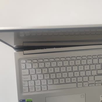 Asus VivoBook Menteşe Kırılması Ve Garanti Sorunu