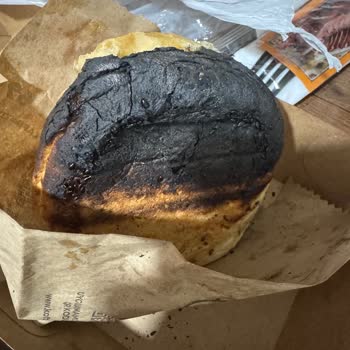 Bayat Ekmek Ve İlgisiz Hizmetle Yaşadığım Hayal Kırıklığı