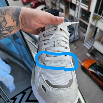 Yanlış Numara Ayakkabı Ve İlgisiz Müşteri Hizmeti