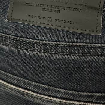 Mavi Jeans'ten Alınan Kot Pantolonda Deformasyon ve İlgisiz Mağaza Deneyimi