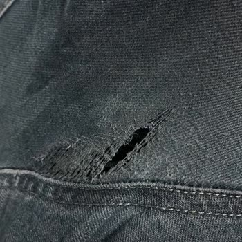 Mavi Jeans'ten Alınan Kot Pantolonda Deformasyon ve İlgisiz Mağaza Deneyimi