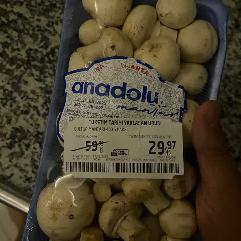 Son Kullanma Tarihi Geçmiş Ürün Ve İlgisiz Müşteri Hizmetleri